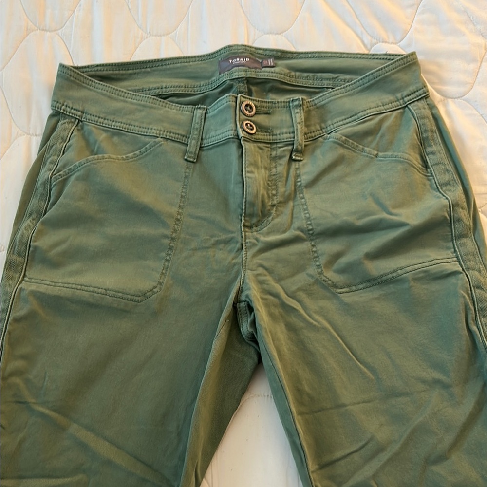 Torrid Green Ankle Cropped Pants with Stretch Fabric